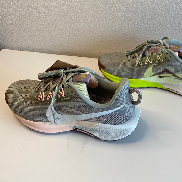 Nike Pegasus Trail 5 Women's Trail Running Shoes Size 8 - Picture 10 of 14